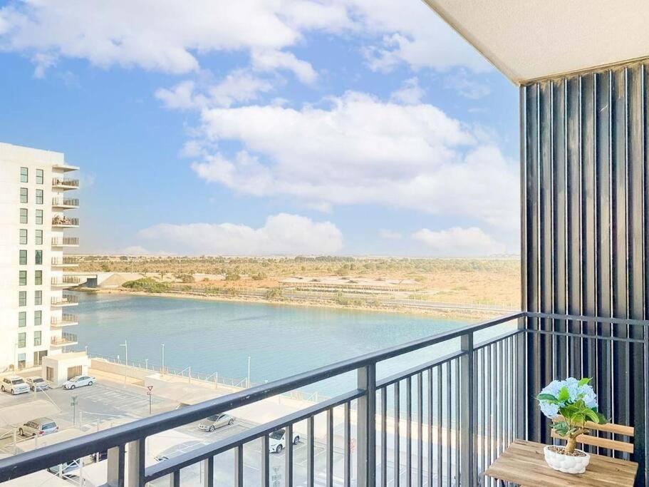 B1 Studio In Yas With Canal View Abu Dhabi Exterior foto